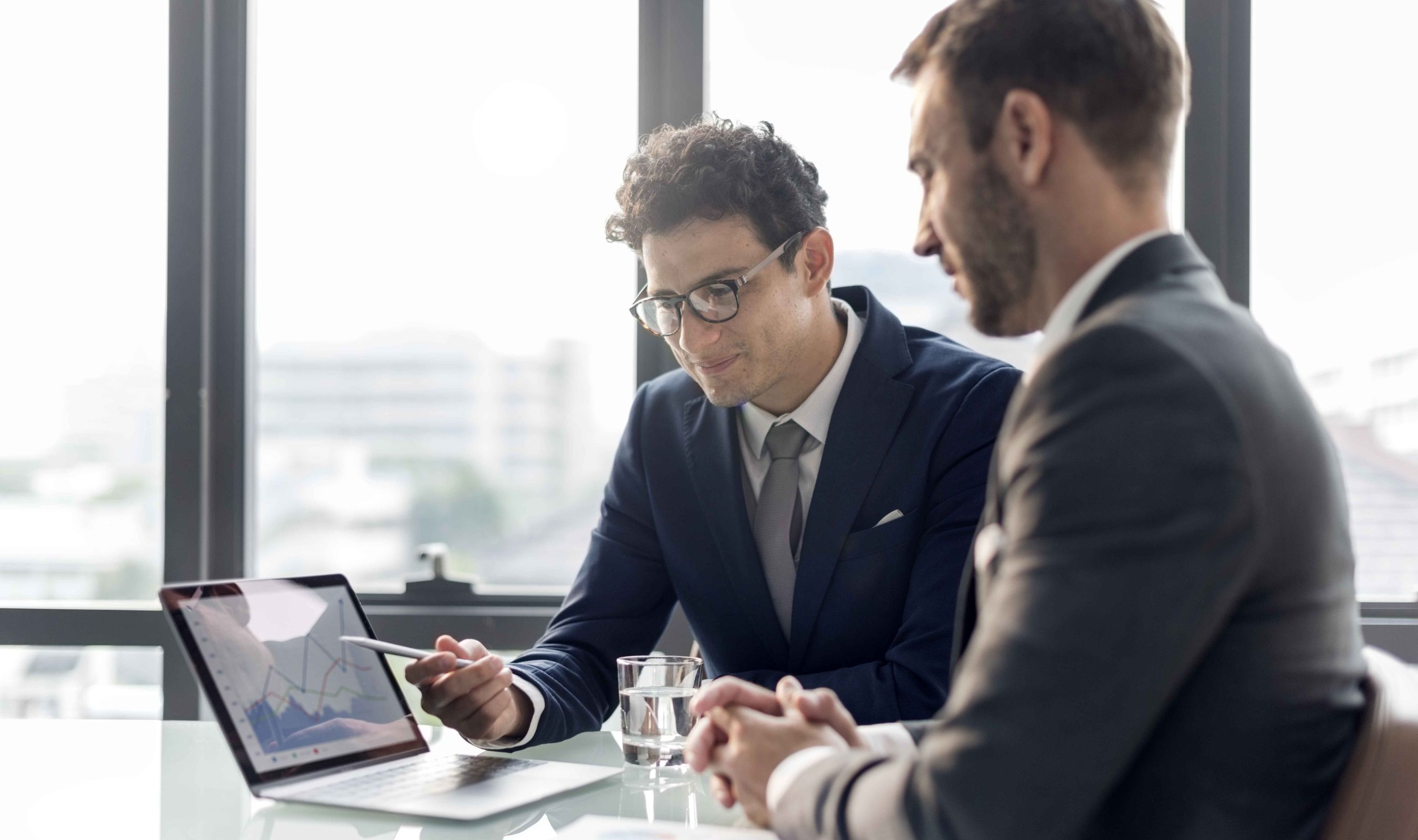 Benchmark Analyst Maintains Hold Rating on Meta Stock Ahead of Earnings Report