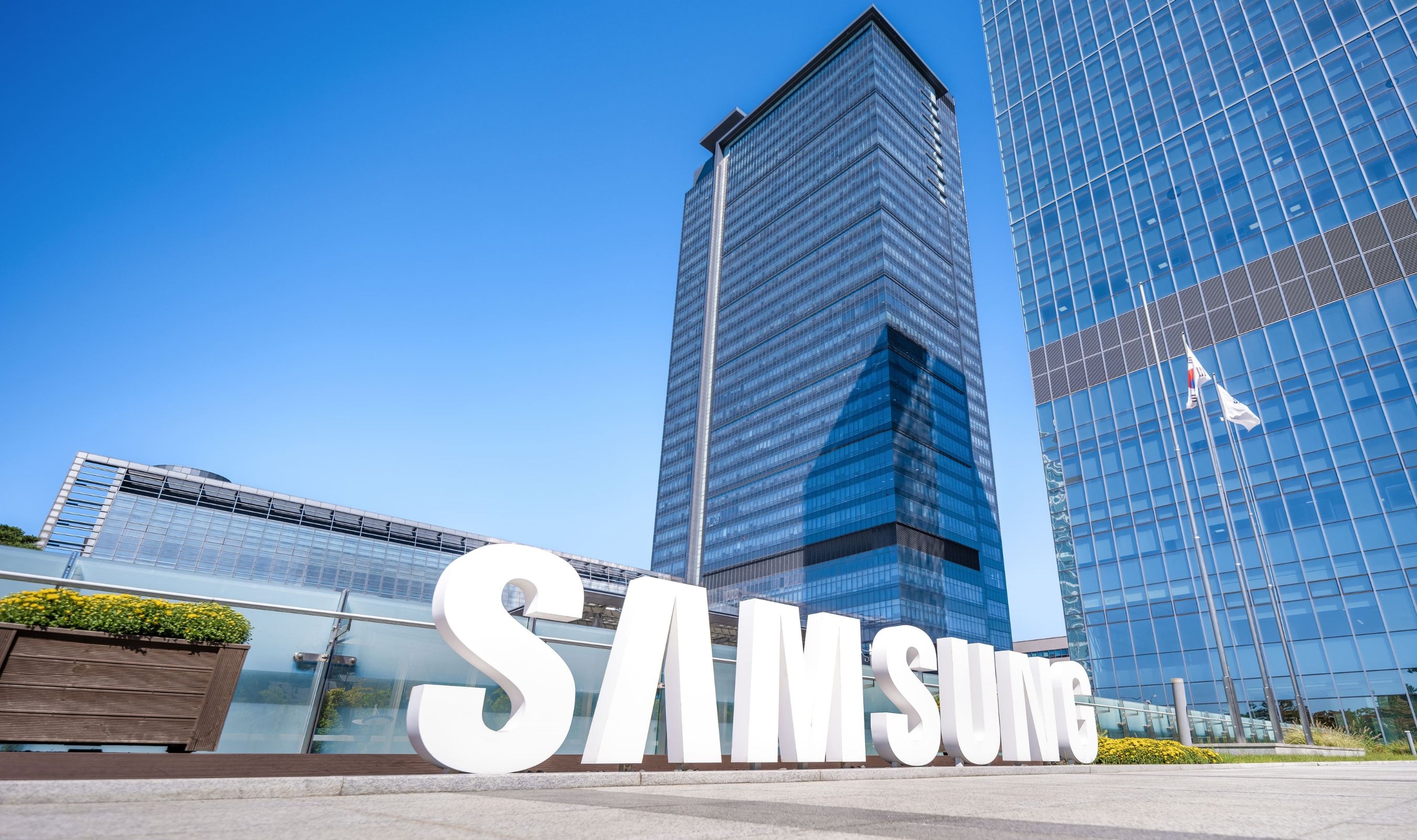 Samsung chip workers reject $340,000 one-time bonus and demand annual payouts like SK hynix
