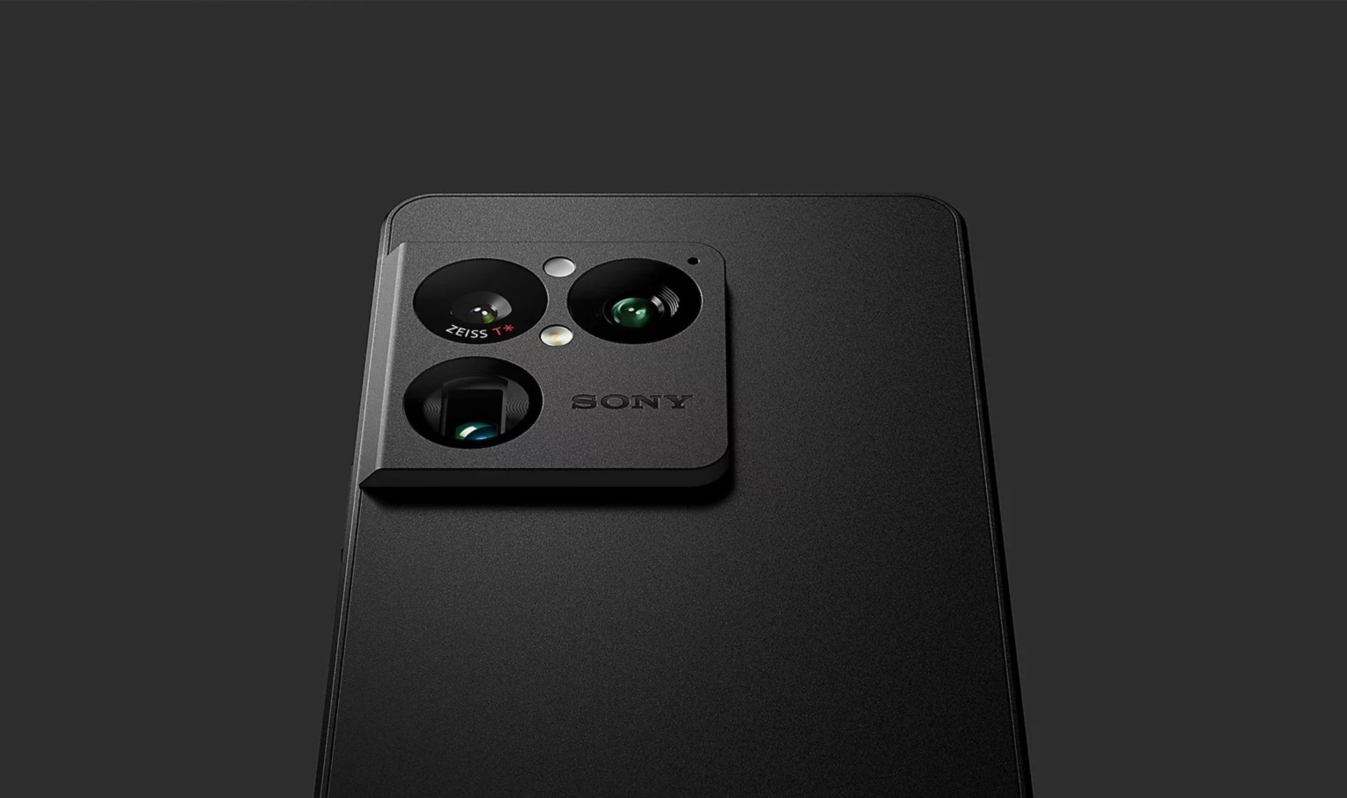 Sony Drops Continuous Zoom for Larger Sensor in Xperia 1 VIII Redesign